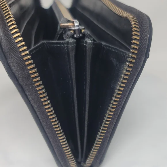Bottega Veneta Black Woven Leather Zip Around Long Wallet Italy Authentic